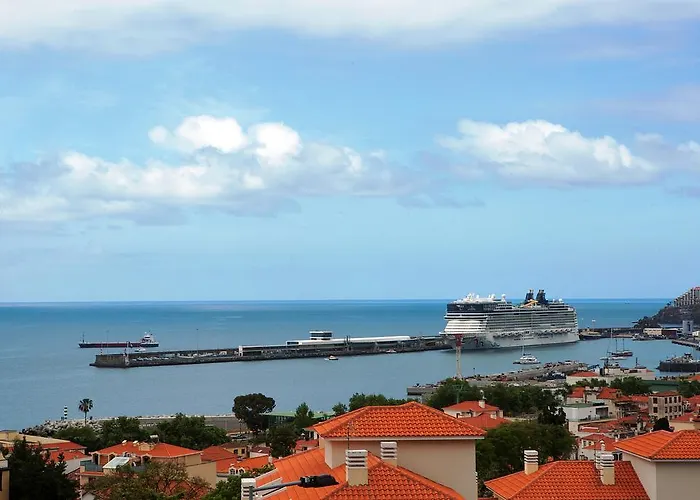Carvalhal Old Town * Funchal (Madeira)