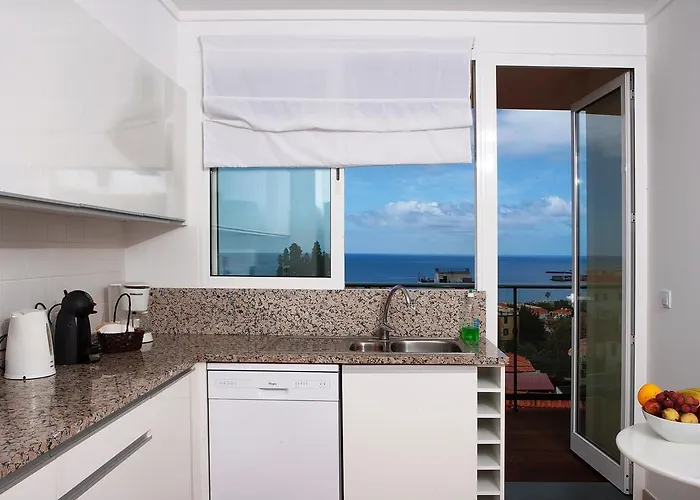 Carvalhal Old Town * Funchal (Madeira)